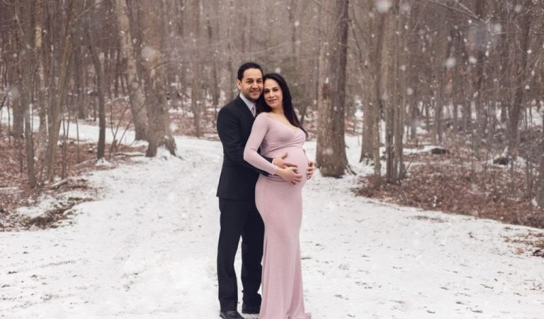 ways to Manage Winter Maternity Photos