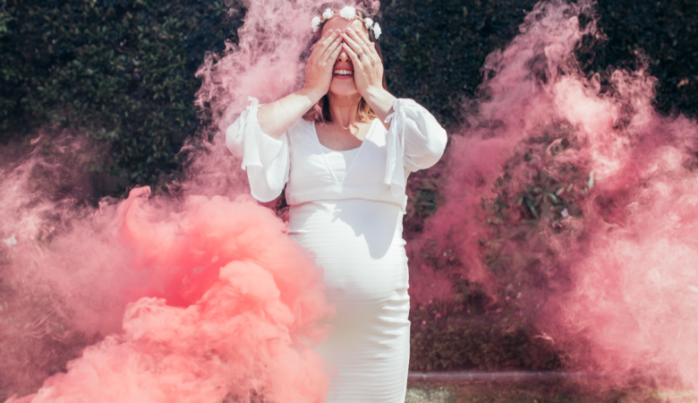 Gender Reveal Photoshoot: 9 EPIC Announcement Ideas!