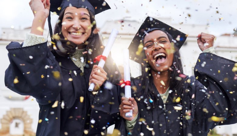 Graduation Picture Ideas – Photoshoot Ideas for Graduation