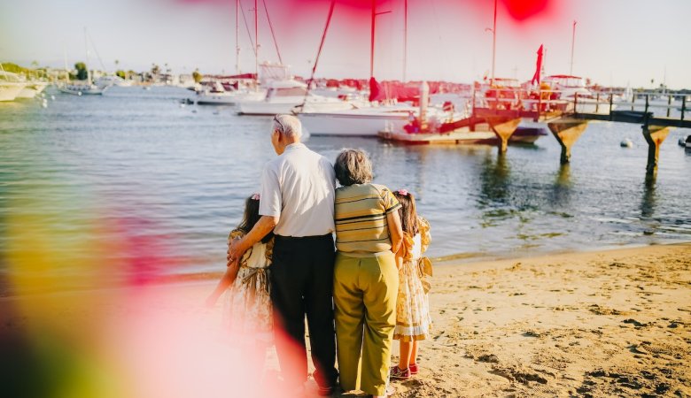 How to Look Awesome in Family Beach Photos