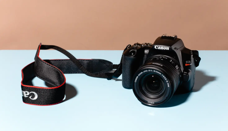 What Are the Features of The Best-Selling Beginner DSLR Cameras in 2023?