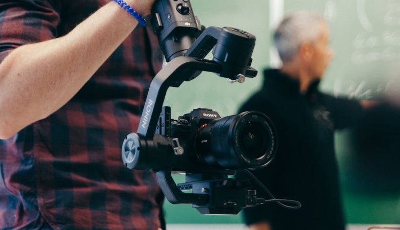 Which Canon SLR Cameras Come with Video Capabilities?