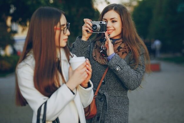 How Do You Pose Next to a Friend