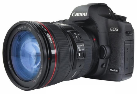 What is the advantage of DSLR?